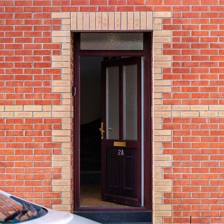 Stayright- 2 Bedroom House, Centrally Located & Close Walk To City Centre Cardiff Exterior foto
