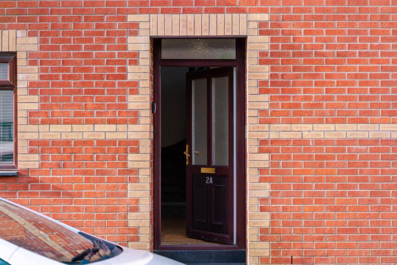 Stayright- 2 Bedroom House, Centrally Located & Close Walk To City Centre Cardiff Exterior foto